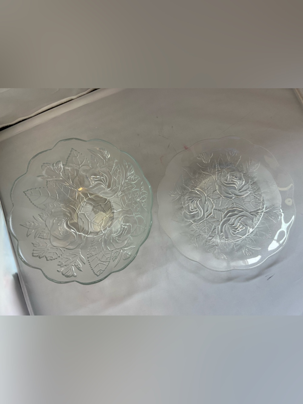Set of 2 Clear Floral Glass Set, Bowl and Plate